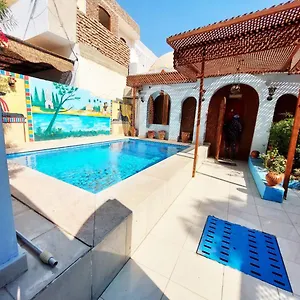  Villa Cleopatra West Bank